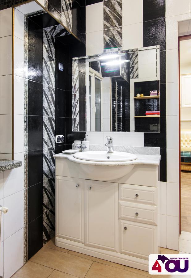 4You Apartaments Lviv Eksteriør bilde