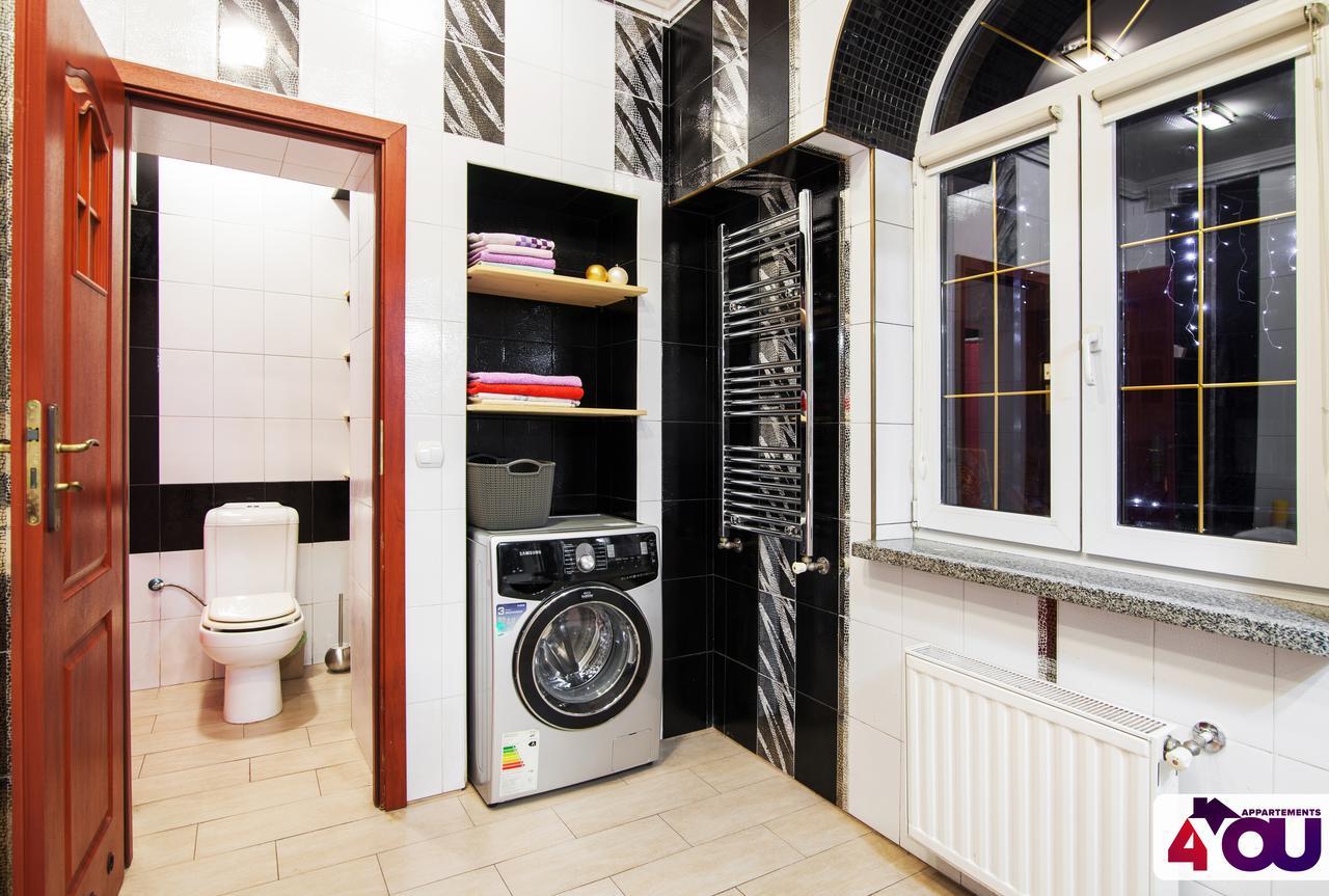 4You Apartaments Lviv Eksteriør bilde